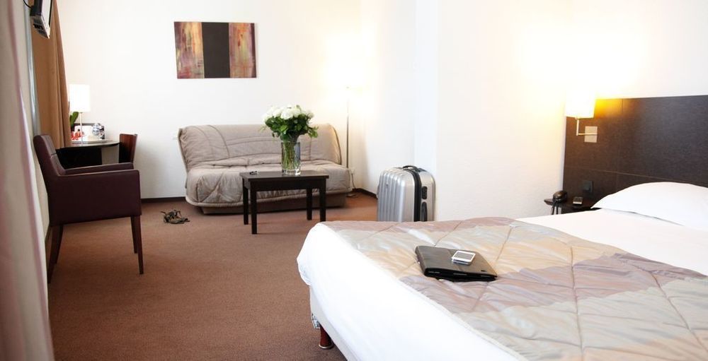 Brit Hotel Du Stade Rennes Ouest エクステリア 写真